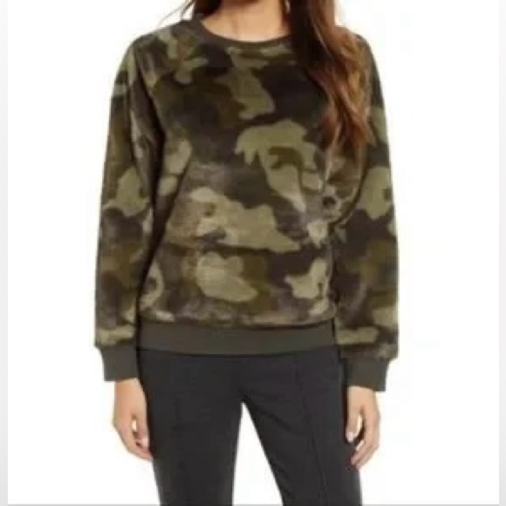 NWT workshop republic clothing Faux Fur Sweatshirt Camouflage Sweater Sz XS